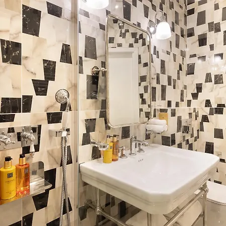 Pick A Flat's In Opera- Rue Saint-george דירה *