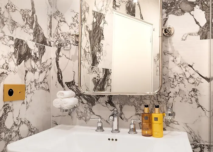 Pick A Flat's In Opera- Rue Saint-george شقة باريس